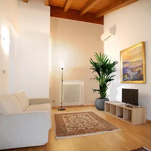 Cesare Cantu Appartement